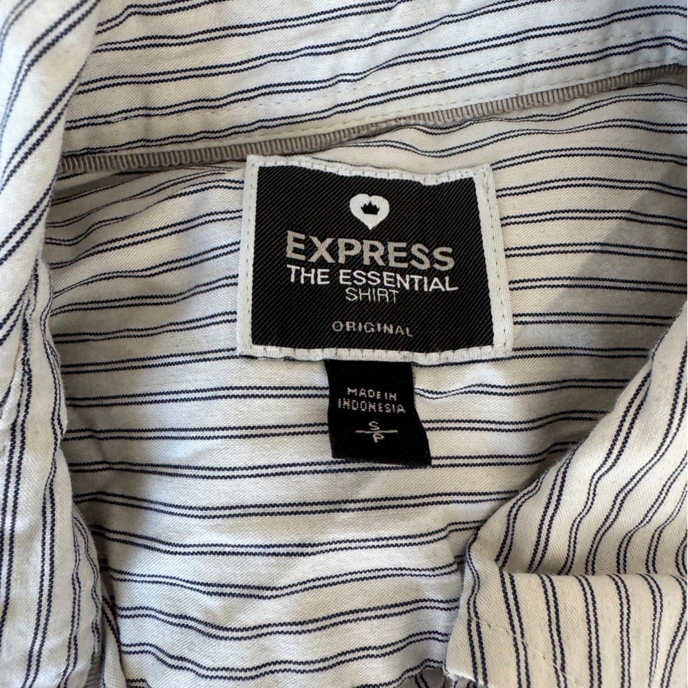 Express essential button down - Picture 2 of 2